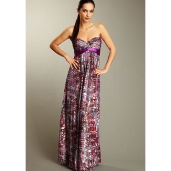 BCBGMaxAzria Dresses & Skirts - BCBGMAXAZRIA Printed Metallic Strapless Gown